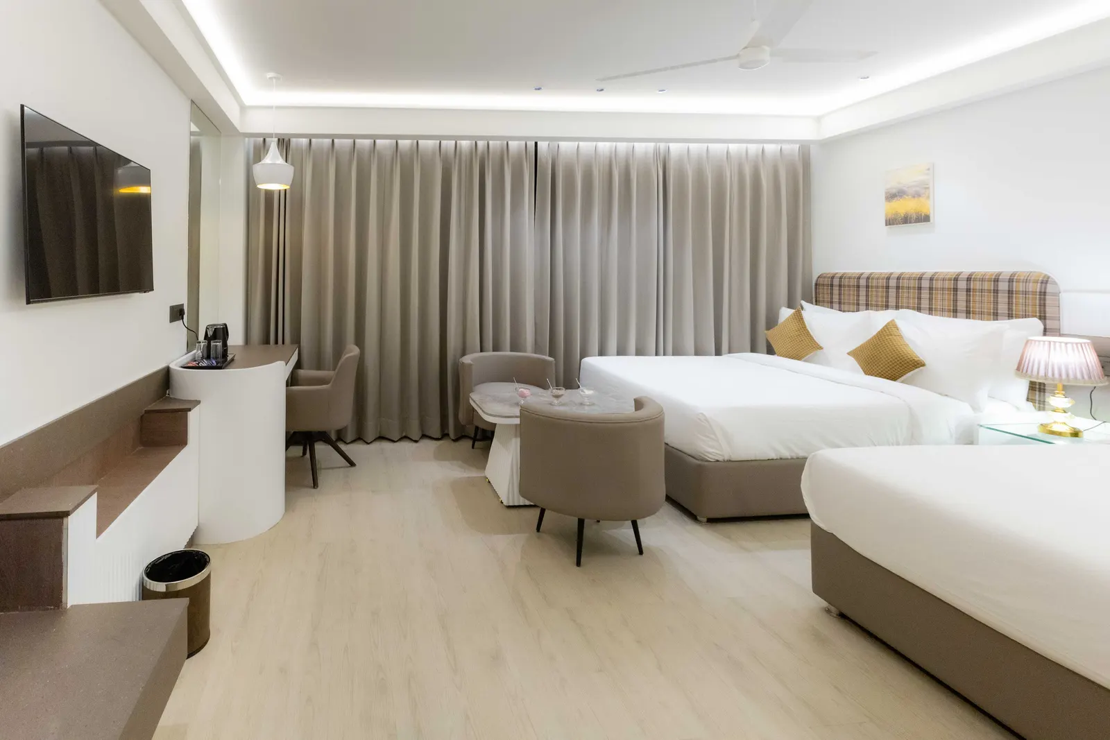 Family Twin Bed Room